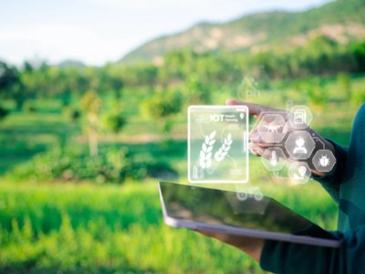 Agtech dashboard connected through OptConnect.